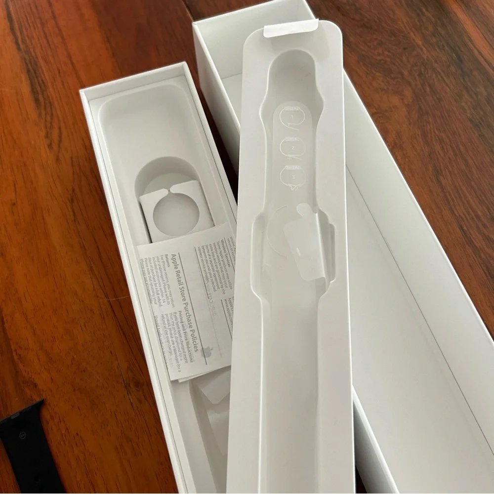 Like New Apple Watch Series 3 Space Gray 42mm Black Straps